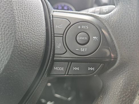 Used 2020 Toyota RAV4 XLE FWD image 24