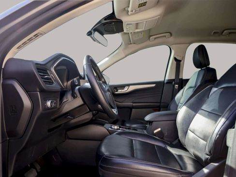 Used 2021 Ford Escape SEL image 17