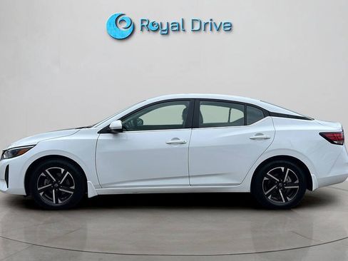 Used 2024 Nissan Sentra SV FWD image 3