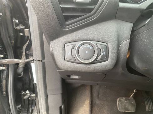 Used 2017 Ford C-MAX SE image 14