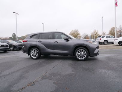 Used 2023 Toyota Highlander Limited