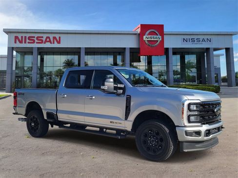 Used 2024 Ford F250 Lariat w/ Black Appearance Package image 2
