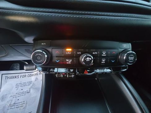 Used 2021 Dodge Durango GT w/ Blacktop Package AWD/4WD image 17