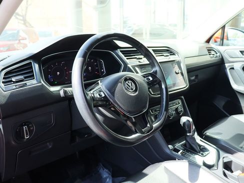 Used 2019 Volkswagen Tiguan SEL image 40