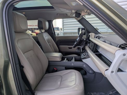 Used 2020 Land Rover Defender 110 HSE image 30