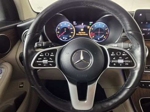 Used 2022 Mercedes-Benz GLC 300 4MATIC w/ Premium Package Lite image 17