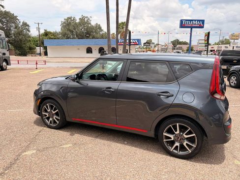 Used 2020 Kia Soul GT-Line w/ GT 2.0L Power Sunroof Package FWD image 11