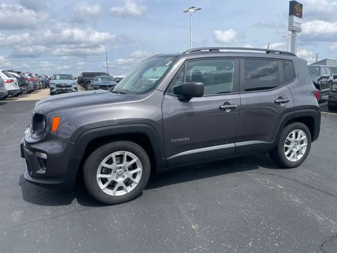 Used 2020 Jeep Renegade Sport w/ Sport Appearance Group FWD image 6