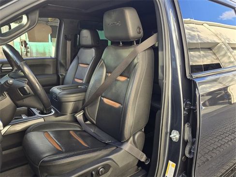 Certified 2022 GMC Sierra 1500 AT4 w/ AT4 Premium Package image 12