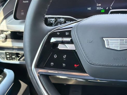 Certified 2026 Cadillac Vistiq Premium Luxury AWD/4WD image 9