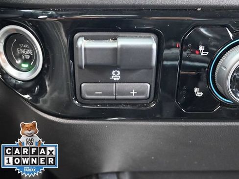 Used 2023 Chevrolet Silverado 1500 LT Trail Boss w/ LT Trail Boss Premium Package AWD/4WD image 28