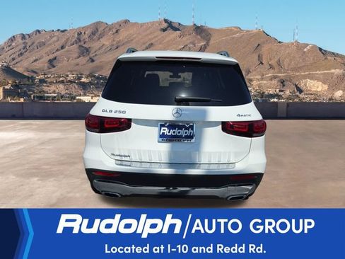 Used 2023 Mercedes-Benz GLB 250 4MATIC w/ Premium Package image 4