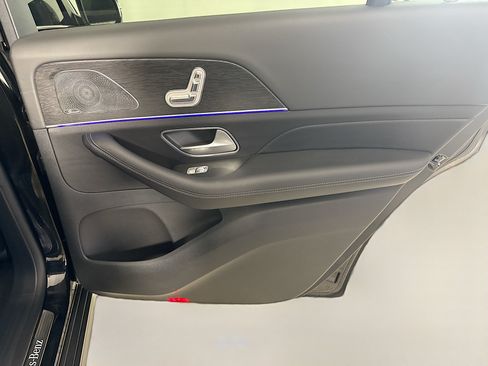 Used 2025 Mercedes-Benz GLS 450 4MATIC image 28