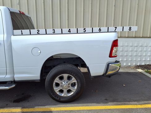 Used 2024 RAM 2500 Big Horn w/ Bed Utility Group image 5