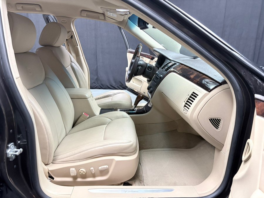 Used 2008 Cadillac DTS FWD image 27