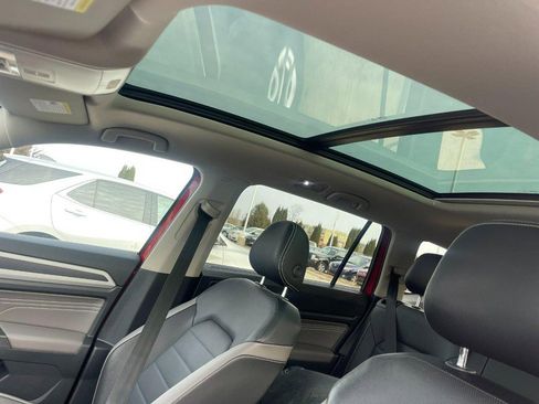 Used 2022 Volkswagen Atlas SEL Premium R-Line image 6