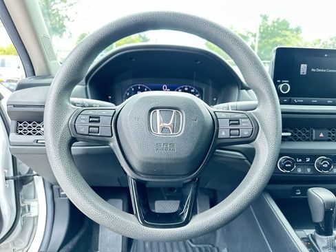 Used 2024 Honda Accord EX image 19