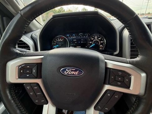 Used 2019 Ford F150 Lariat image 13