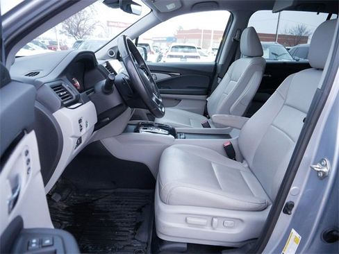 Used 2019 Honda Pilot Touring image 13