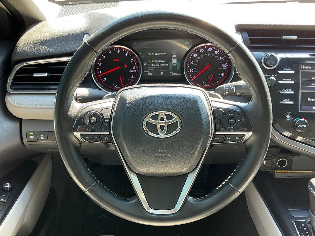 Used 2020 Toyota Camry XSE FWD image 17