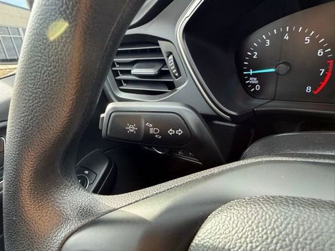 Used 2020 Ford Escape SE image 25