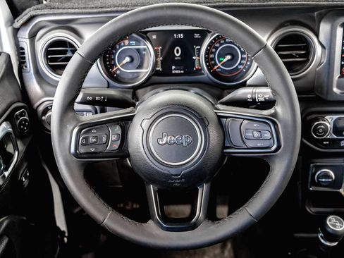 Used 2023 Jeep Gladiator Sport AWD/4WD image 14
