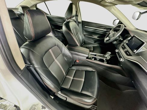 Used 2025 Nissan Altima 2.5 SR FWD image 29