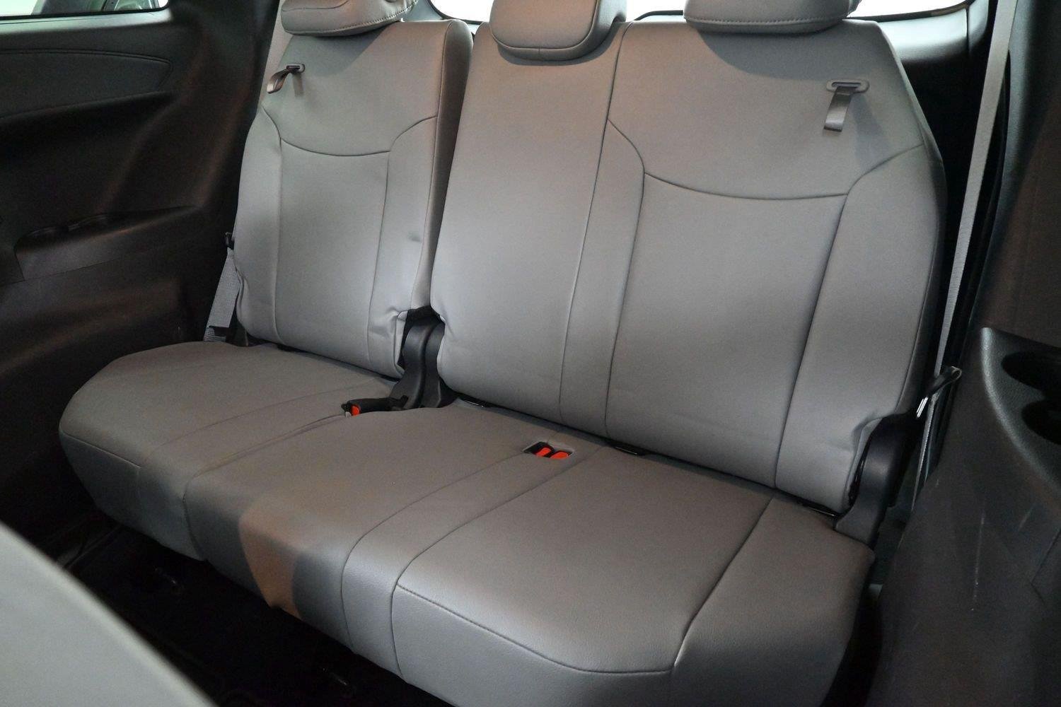 Used 2025 Toyota Sienna XLE FWD image 31