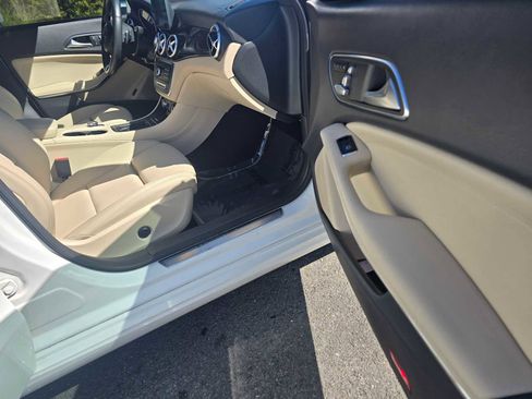 Certified 2018 Mercedes-Benz CLA 250 image 10