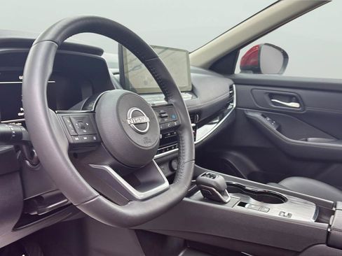 Used 2024 Nissan Rogue SL w/ SL Premium Package FWD image 32