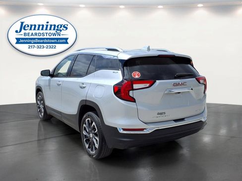 Used 2022 GMC Terrain SLT AWD/4WD image 2