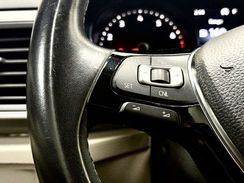 Used 2018 Volkswagen Atlas SE AWD/4WD image 21