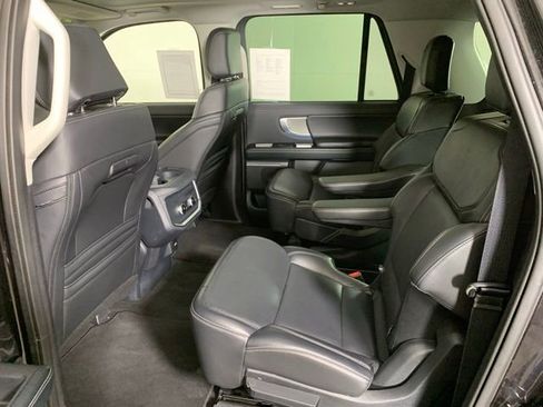 Used 2025 Ford Expedition Max Platinum AWD/4WD image 24