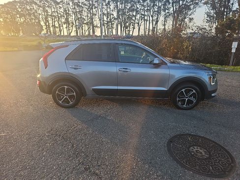 New 2026 Kia Niro LX image 6