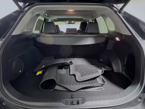 Used 2021 Toyota RAV4 Limited image 34