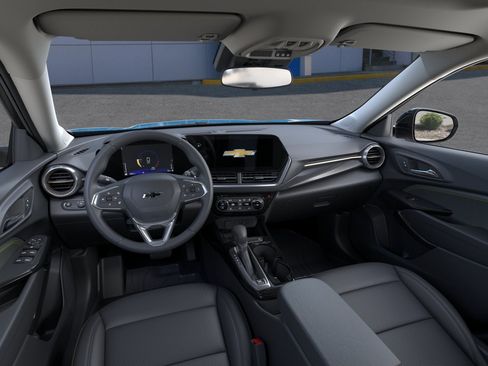 New 2026 Chevrolet Trax ACTIV w/ Sunroof Package FWD image 29