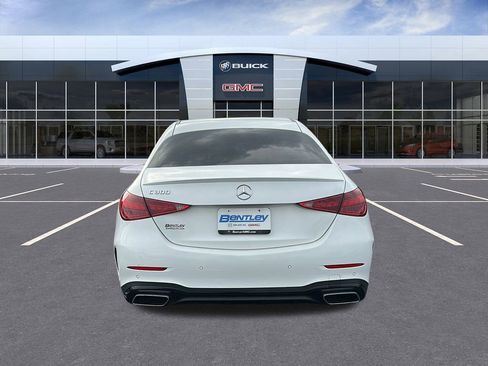 Used 2022 Mercedes-Benz C 300 Sedan image 4