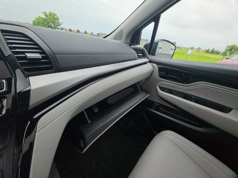 Used 2023 Honda Odyssey Touring image 23