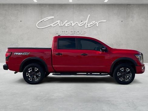 Used 2022 Nissan Titan PRO-4X w/ Pro-4x Convenience Package image 17