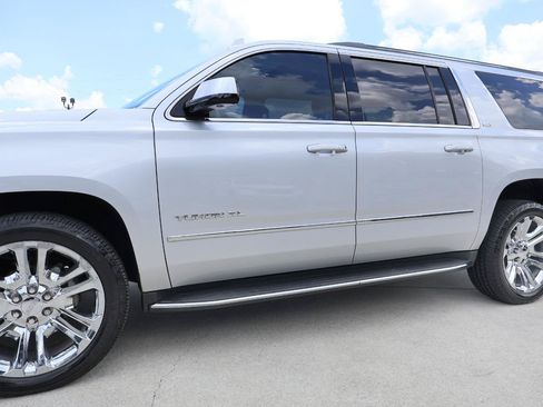 Used 2016 GMC Yukon XL SLT w/ Premium Edition RWD image 37