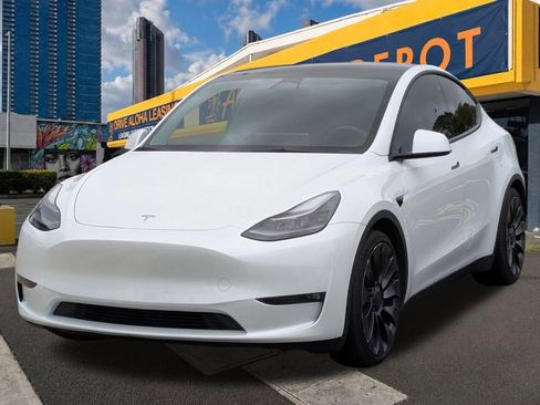 Used 2022 Tesla Model Y Performance AWD/4WD image 1