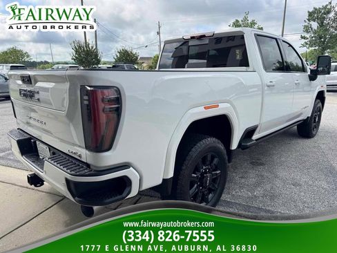 Used 2024 GMC Sierra 2500 AT4 w/ AT4 Premium Plus Package AWD/4WD image 6