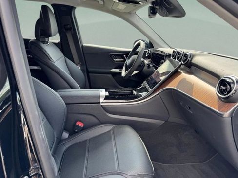 Certified 2025 Mercedes-Benz GLC 350e 4MATIC image 10