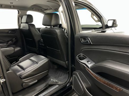 Used 2016 Chevrolet Suburban LT RWD image 40