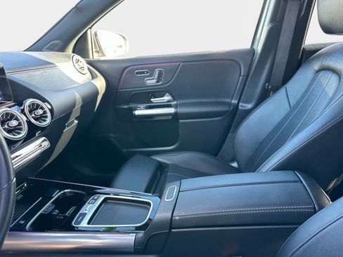 Certified 2025 Mercedes-Benz GLA 250 image 25