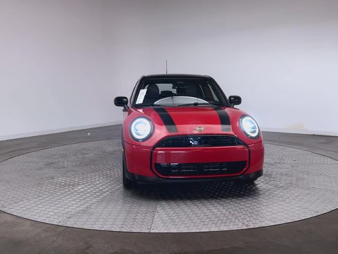 Used 2026 MINI Cooper 4-Door Hardtop FWD image 3