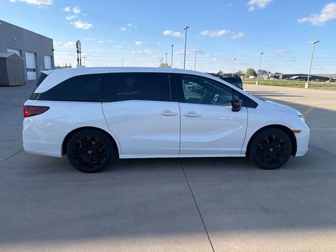 Used 2025 Honda Odyssey Sport-L image 2