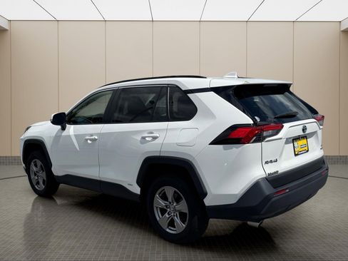 Used 2023 Toyota RAV4 LE AWD/4WD image 4