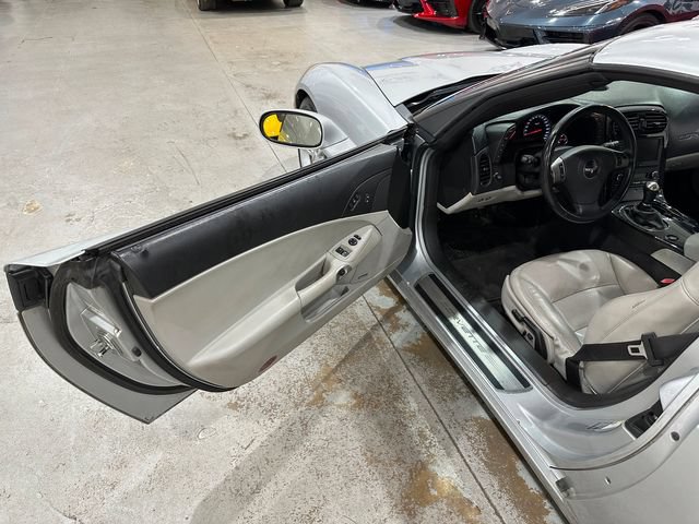 Used 2009 Chevrolet Corvette Coupe w/ Preferred Equipment Group RWD image 15