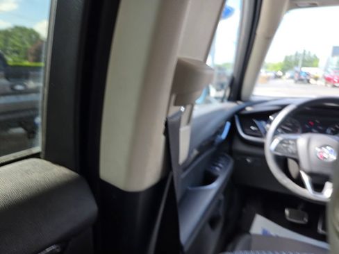 Used 2022 Buick Envision Preferred FWD image 34
